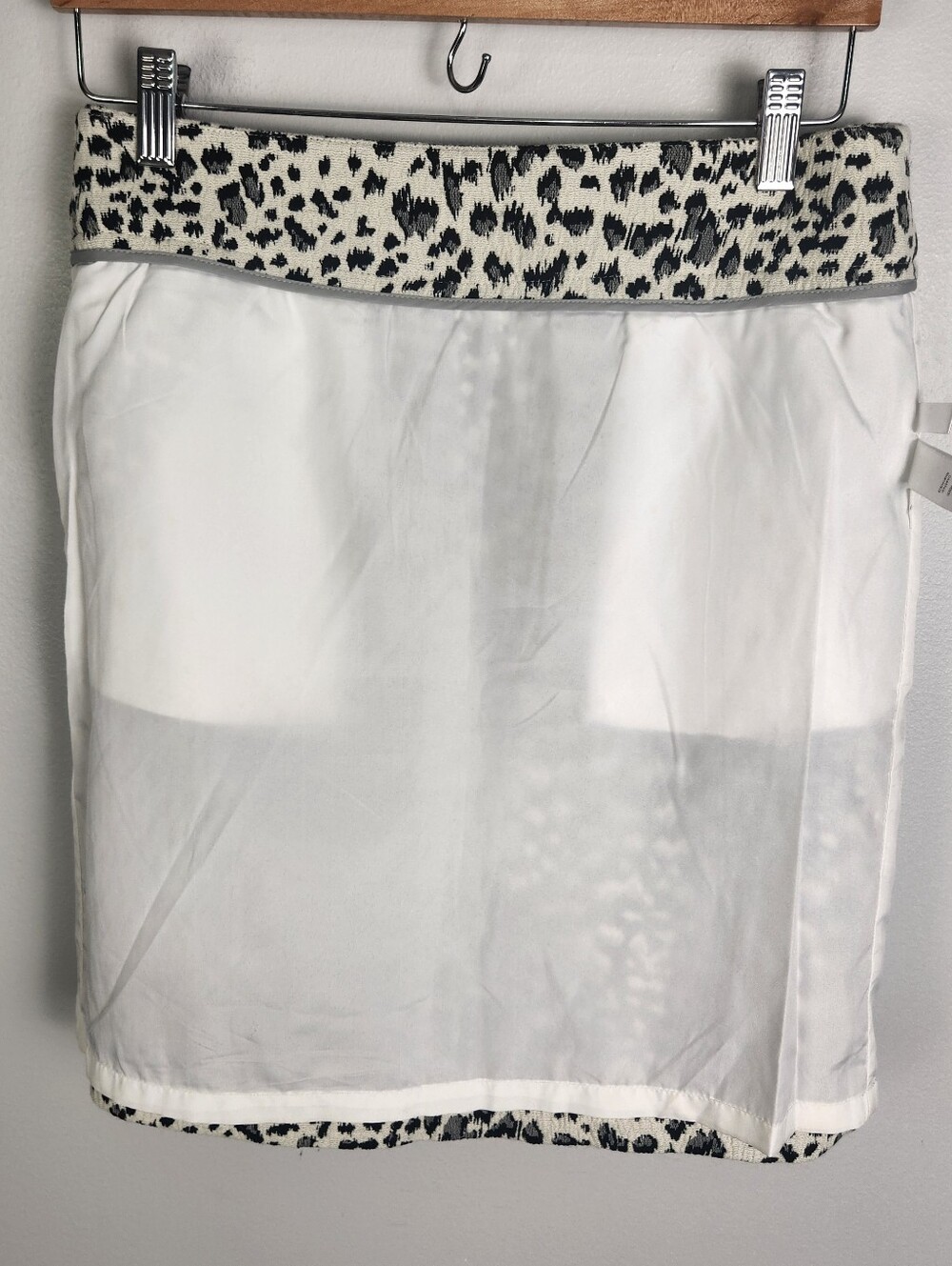 NWOT Loft Women's Black Cream Snow Leopard Animal Print Mini Skirt Size ST #738 - Picture 6 of 11
